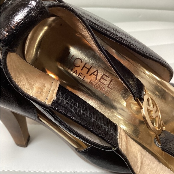 Michael Kors Black and Gold Peep-Toe Heels Size 9.5M - Picture 12 of 12